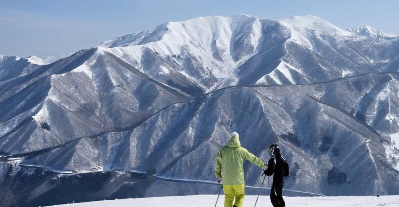 tokyo-mt-fujiyama-snow-resort-and-onzen-day-trip-w-pickup