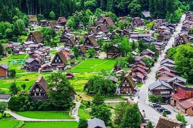 tour-to-hida-takayama-and-shirakawa-go-gassho-village-from-nagoya