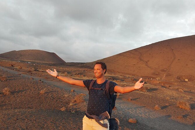 trekking-in-the-volcanoes-natural-park-in-a-small-group