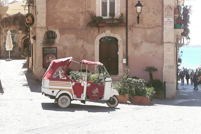 tuk-tuk-tour-in-siracusa