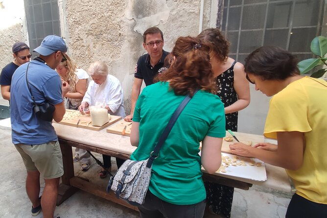 typical-apulian-orecchiette-cooking-class-dinner-included-and-wines