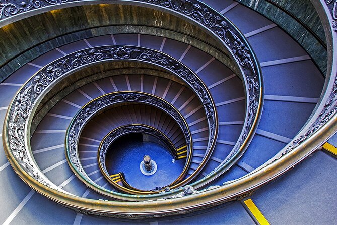 vatican-tour-museums-raphael-rooms-sistine-chapel