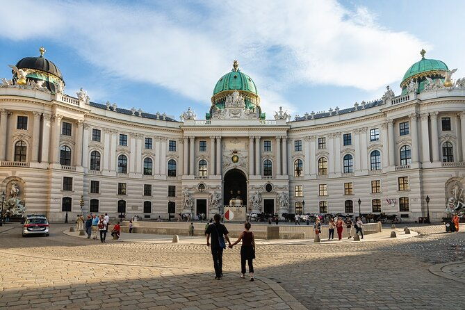 viennas-gems-and-secrets-private-tour-churches-palaces-and-cake