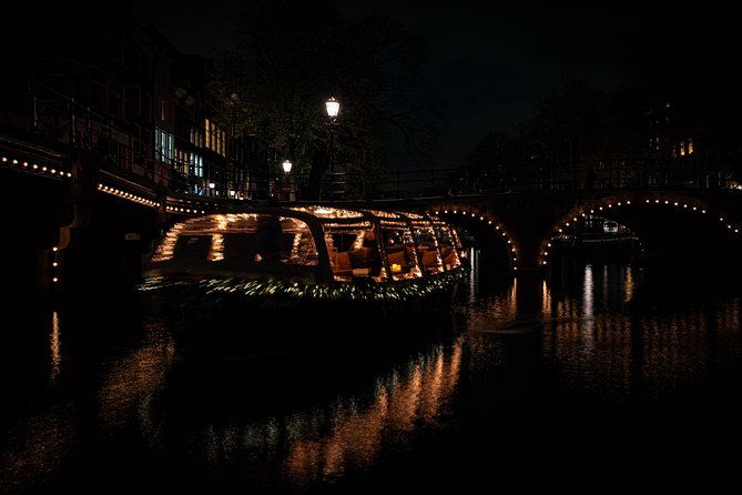 voyage-amsterdam-2-hour-evening-cruise-with-live-guide-and-bar