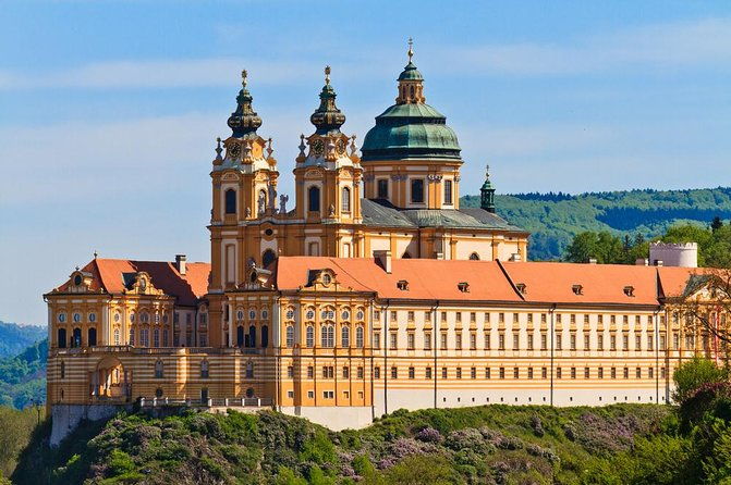 wachau-valley-small-group-tour-and-wine-tasting-from-vienna