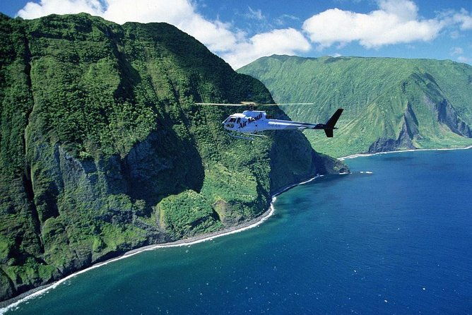 west-maui-and-molokai-special-45-minute-helicopter-tour