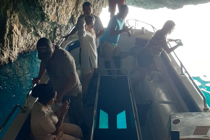 zakynthos-small-group-tour-shipwreck-bay-blue-caves-by-land-sea