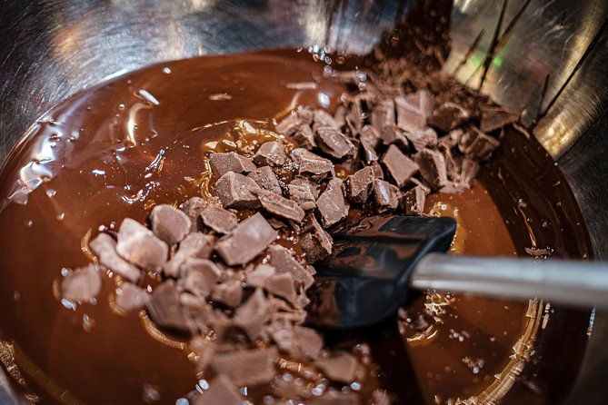 2-5h-belgian-chocolate-pralines-workshop-in-brussels