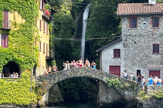 2-hour-private-tour-sailing-on-lake-como-with-aperitif