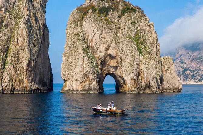 3-hour-private-boat-tour-of-capri