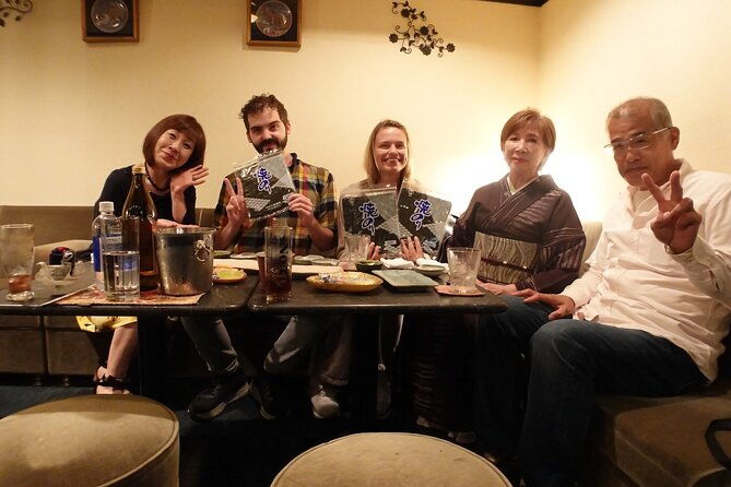 3-hours-private-food-and-walking-tour-to-snack-bar-in-nakasu