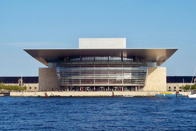 3h-walking-tour-small-group-max-10-people-copenhagen