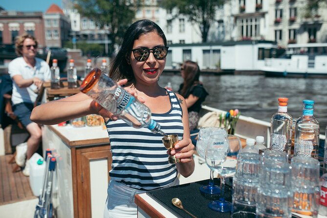 amsterdam-luxury-boat-cruise-including-beers-wines-cocktails