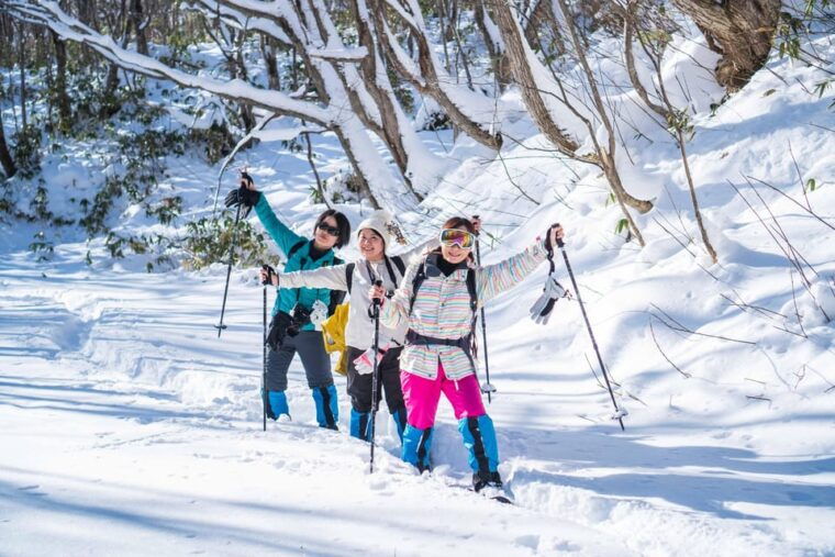 bamboo-ice-cave-snowshoe-to-see-a-natural-phenomenon