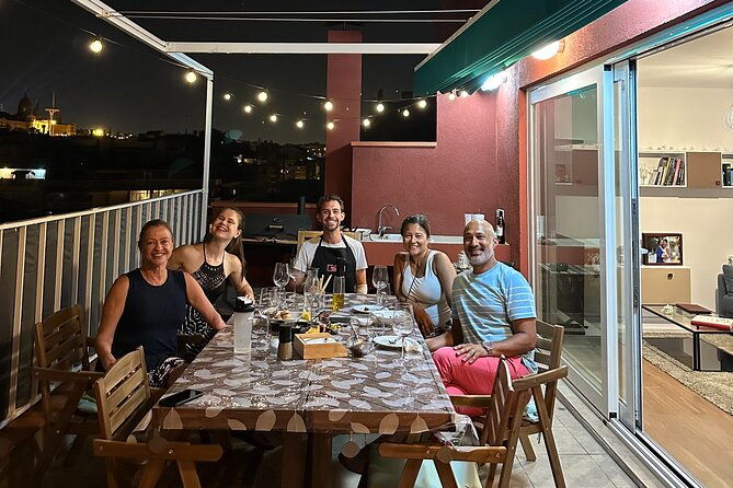 barbecue-in-a-penthouse-in-the-center-of-barcelona-with-a-chef