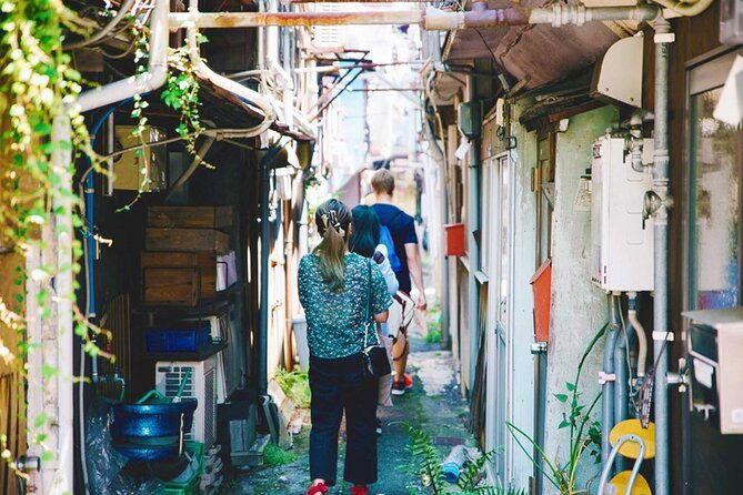 become-a-local-a-walking-tour-of-beppus-arts-crafts-onsen