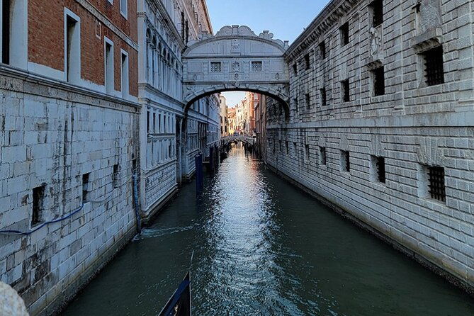 best-of-venice-saint-marks-basilica-doges-palace-with-guide-and-gondola-ride