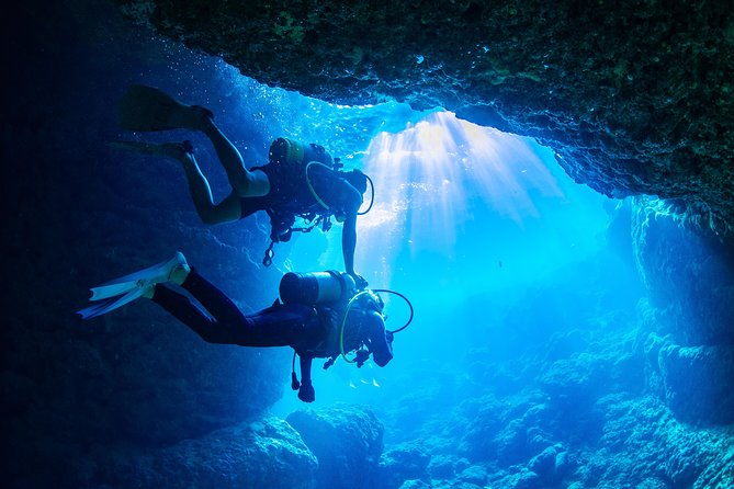 blue-cave-experience-diving-charter-system-boat-holding-i-am-very-satisfied-with-the-beautiful-facilities-of-the-shop