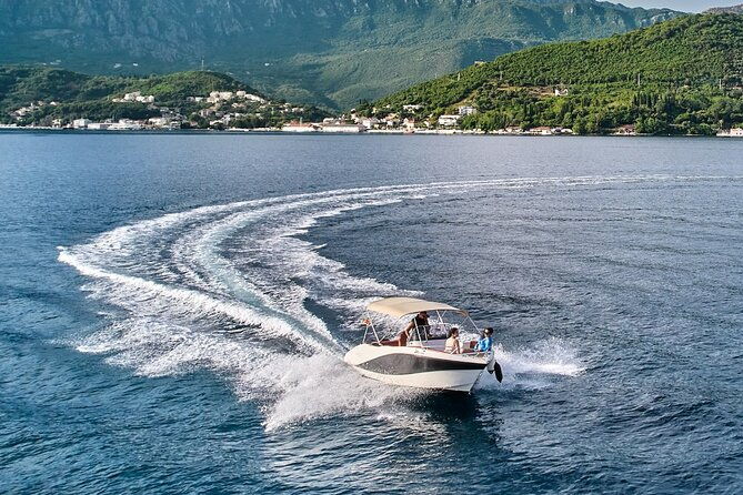 blue-cave-guided-tour-in-kotor-bay