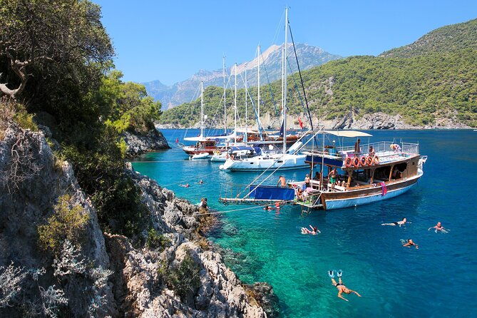 blue-lagoon-butterfly-valley-and-oludeniz-islands-boat-trip