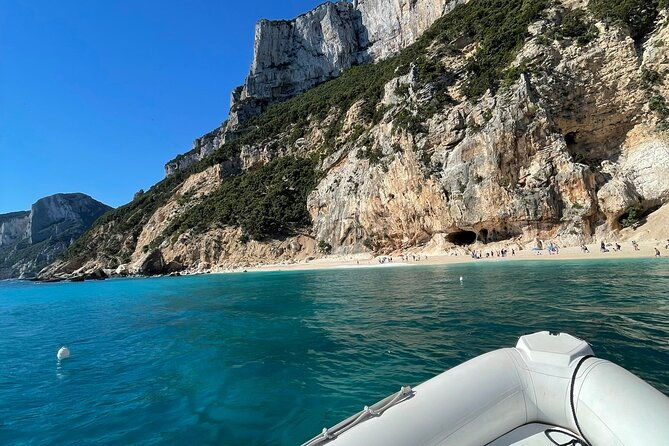 boat-trip-fico-cave-cala-mariolu-gabbiani-biriala
