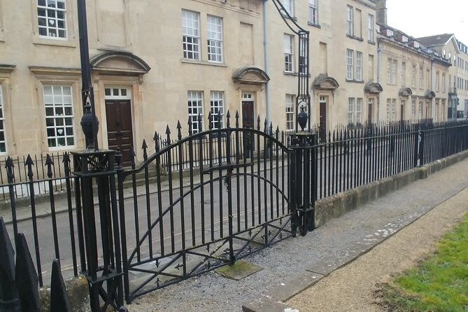 bridgerton-walking-tour-of-filming-locations-storylines-bath