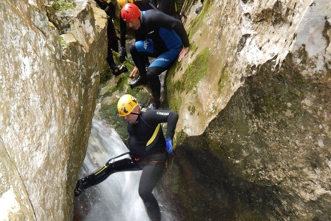 canyoning-in-nevidio-canyon