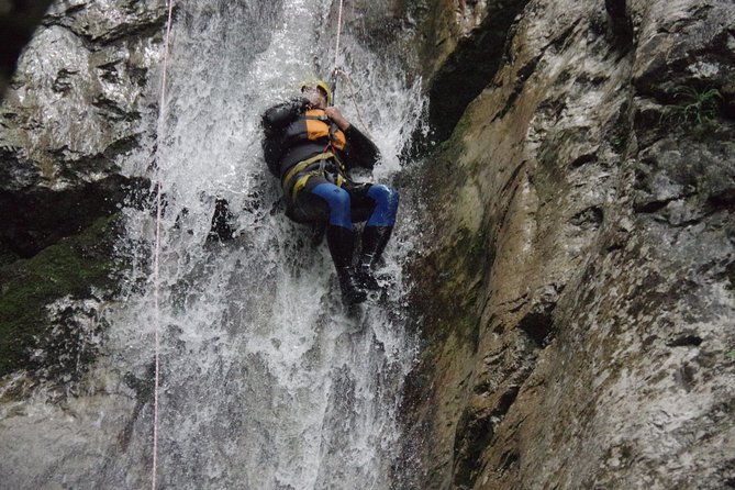 canyoning-in-susec-canyon