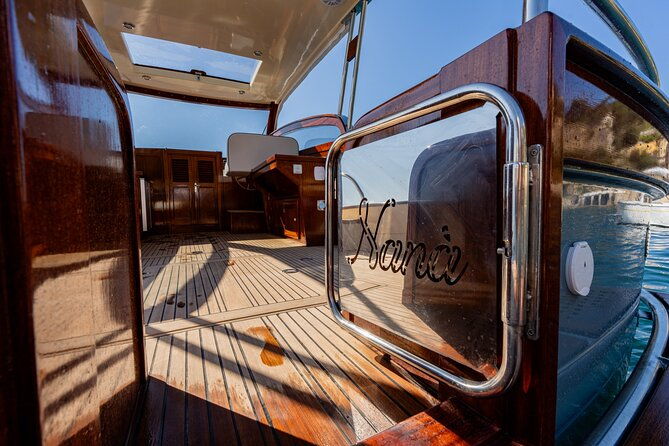 capri-island-in-private-luxury-40-feet-speedboat-from-sorrento-positano-amalfi-ravello