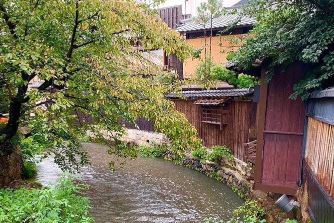carefree-private-exploration-of-fushimi-inari-gion-kiyomizudera-and-more