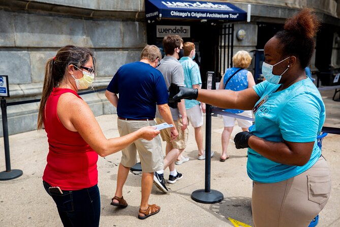 chicago-river-45-minute-architecture-tour-from-magnificent-mile