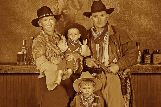 chuck-wagon-supper-western-stage-show-at-blazin-m-ranch-ticket