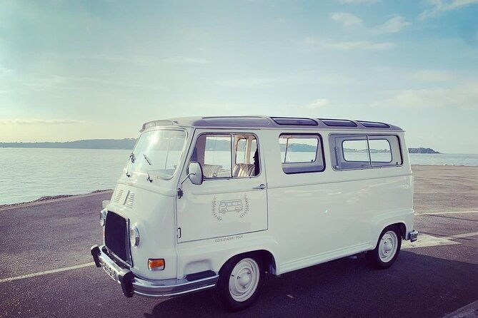 city-tour-in-cannes-aboard-our-classic-french-bus