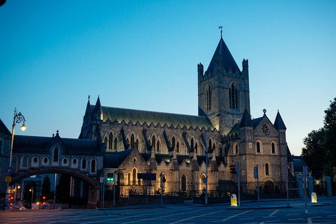 classic-irish-pubs-private-tour-of-dublin-live-music-beer-and-nightlife