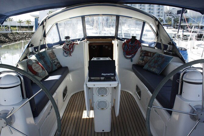 coastal-tour-on-a-luxury-sailing-yacht-from-vilamoura