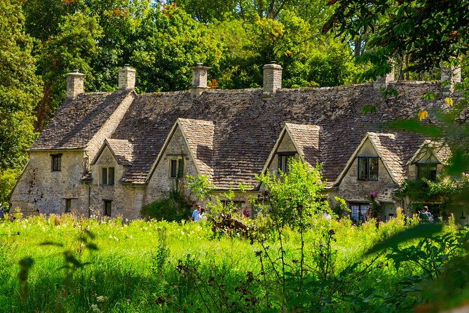 cotswolds-village-private-car-tour-and-photoshoot