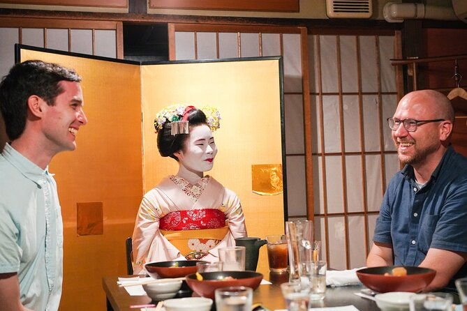 dinner-with-maiko-in-a-traditional-kyoto-style-restaurant-tour