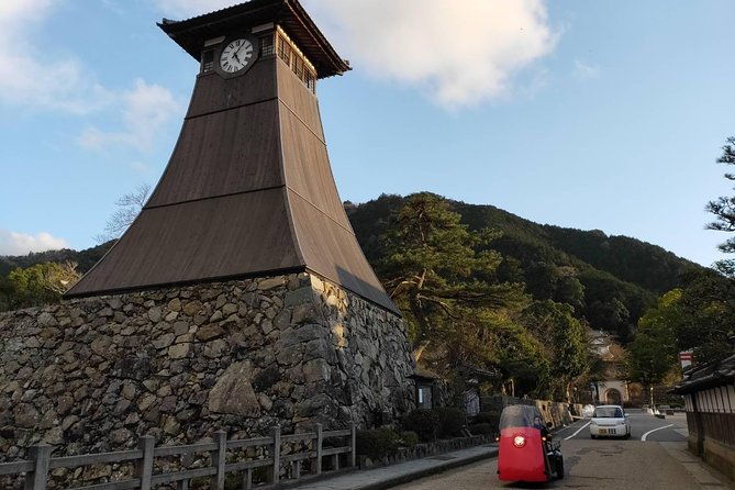 ev-car-rental-basket-group-local-tour-guide