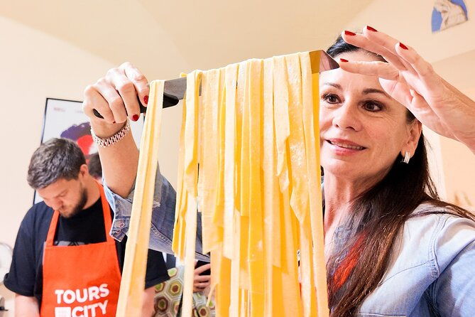 exclusive-bologna-cooking-class-pasta-tagliatelle-ragu-spritz