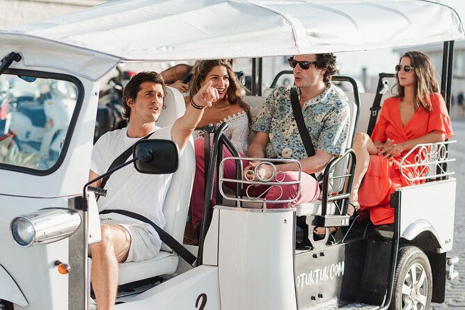 expert-tour-of-malaga-in-private-eco-tuk-tuk