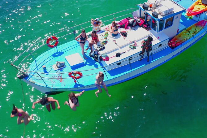 explore-secret-caves-and-beaches-of-alvor-boat-kayak-tour