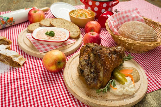 folklore-dinner-with-unlimited-drinks-4course-menu