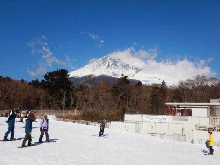 from-tokyo-fuji-mountain-skiing-and-hot-spring-day-trip