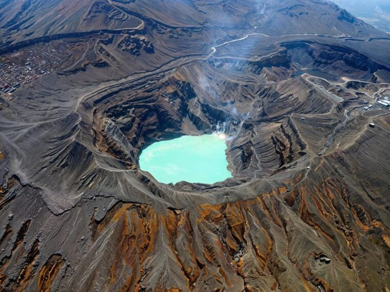 fukuoka-mt-aso-volcano-kurokawa-onsen-scenic-day-tour