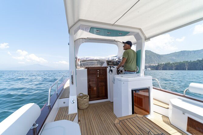 full-day-private-boat-tour-of-amalfi-coast-from-positano