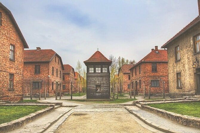 full-day-tour-of-auschwitz-and-wieliczka-salt-mine-from-krakow