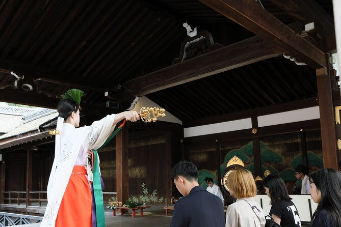 fushimi-inari-taishas-prayer-and-kagura-experience