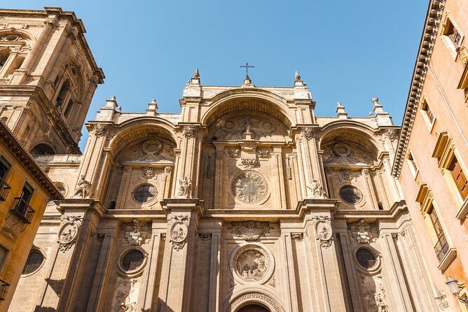 granada-scavenger-hunt-and-sights-self-guided-tour