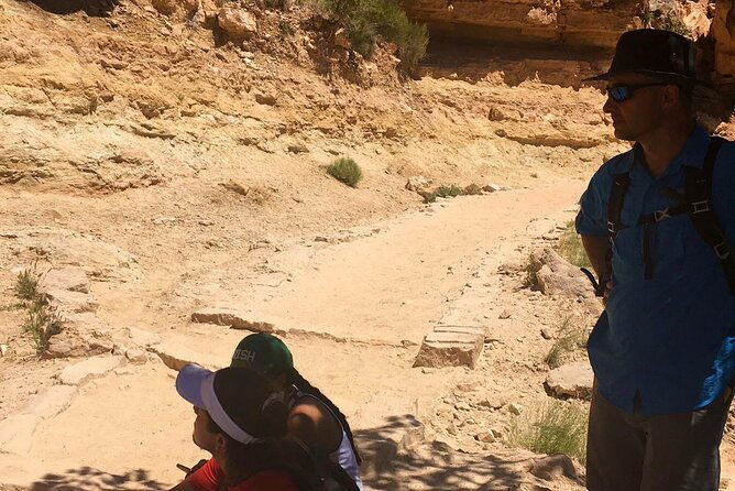 grand-canyon-hiking-tour-down-south-kaibab-trail-christian-tour