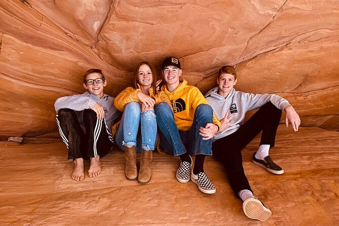 guided-hike-through-peek-a-boo-slot-canyon-small-group